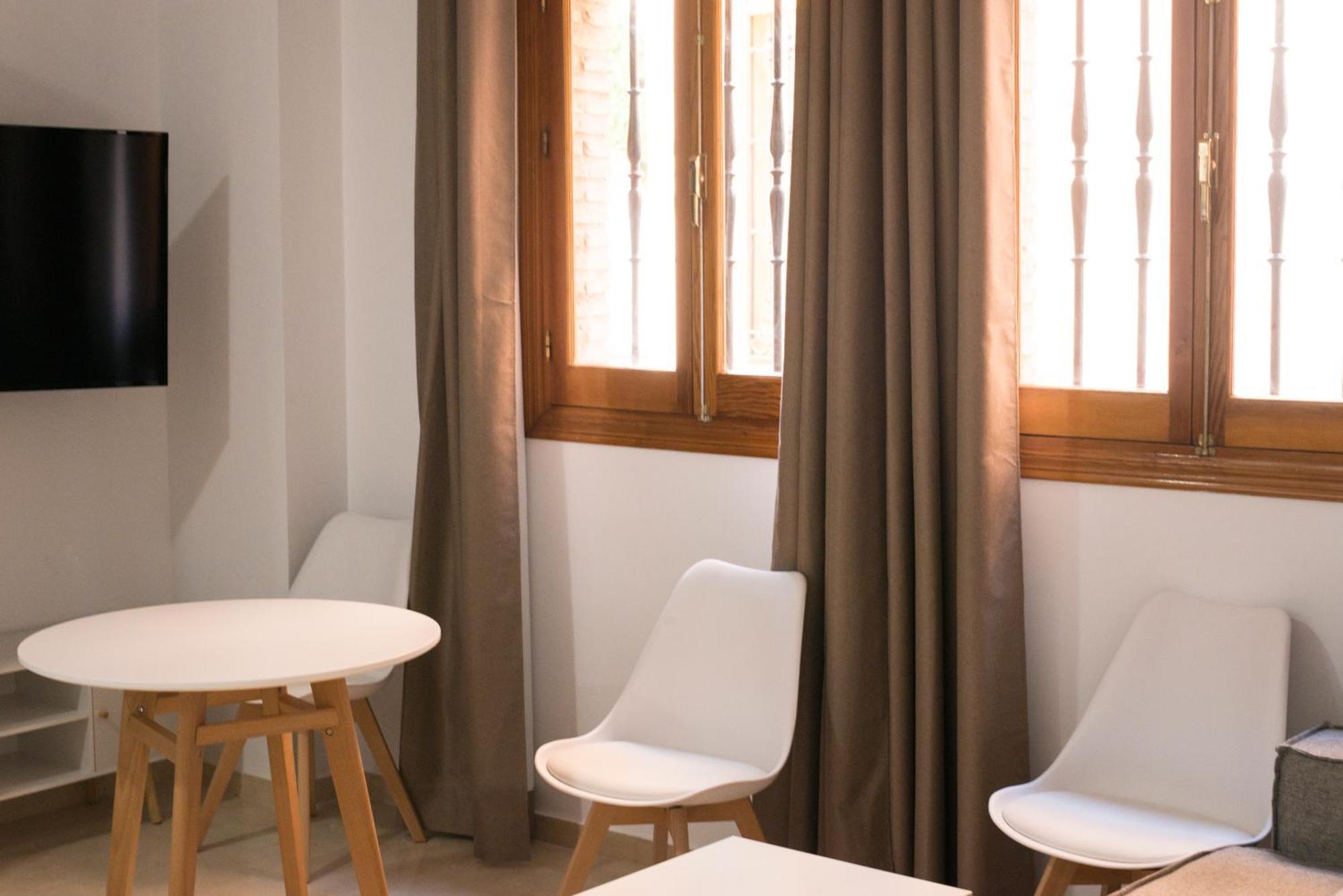 Apartamentos La Pila Del Pato Seville Ngoại thất bức ảnh